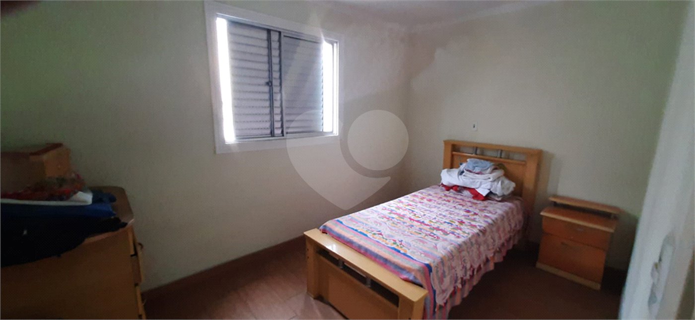 Sobrado à venda com 4 quartos, sendo 1 suíte, em Vila Lúcia, São Paulo, SP