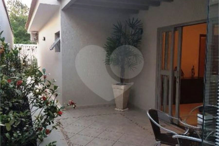 Casa à venda com 4 quartos, sendo 1 suíte, no condomínio Residencial Esplanada, Salto - SP