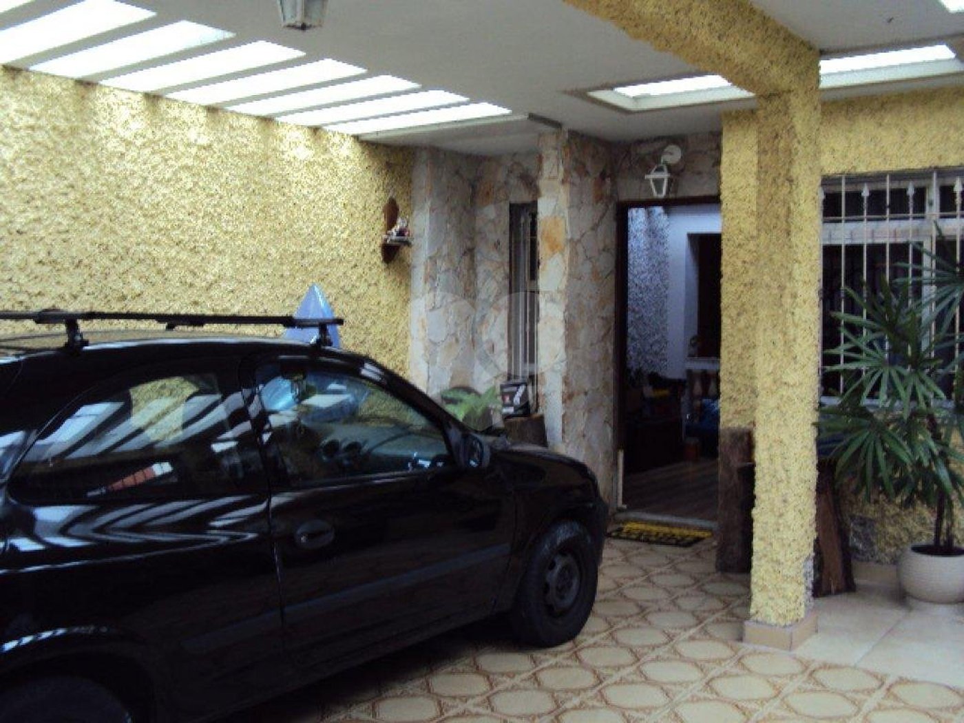 Sobrado à venda com 3 quartos, sendo 1 suíte, em Parque Peruche, São Paulo, SP