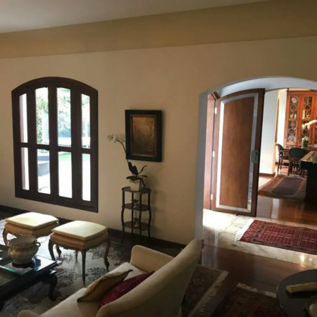 Casa à venda com 5 quartos, sendo 2 suítes, em Jardim Everest, São Paulo, SP