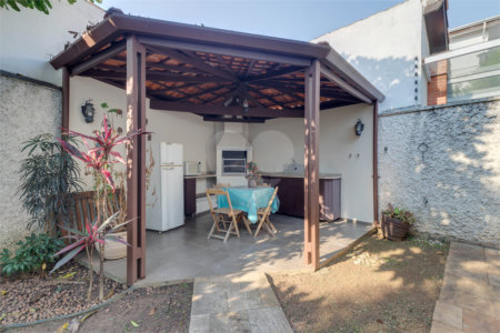 Casa Térrea à venda com 3 suítes em Granja Julieta, São Paulo, SP