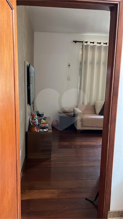 Sobrado à venda com 4 quartos, sendo 1 suíte,  no Centro, Araraquara, SP