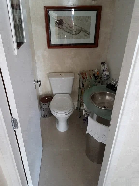 Apartamento à venda com 3 suítes em Jardim Londrina, São Paulo, SP
