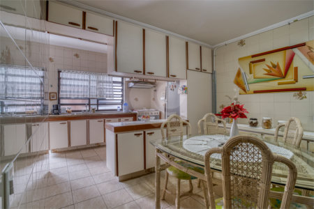 Casa de Vila à venda com 4 quartos, sendo 2 suítes, em Granja Julieta, São Paulo, SP