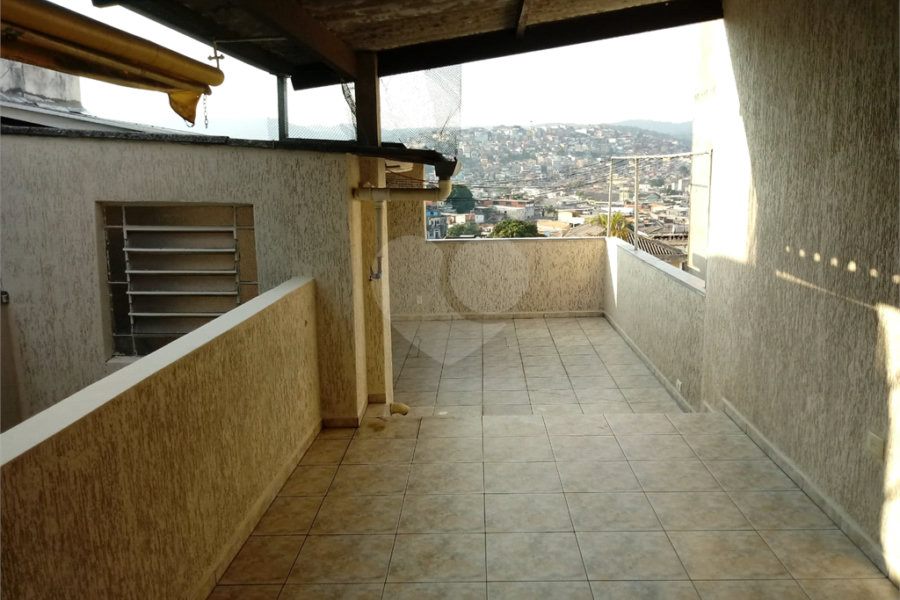 Sobrado à venda com 3 quartos no Brasilândia, São Paulo, SP