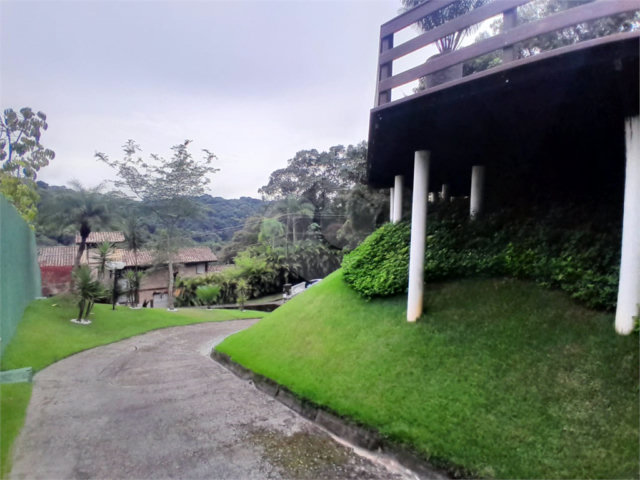 Casa à venda com 3 quartos, sendo 1 suíte,  no condomínio Alpes da Cantareira, Mairiporã - SP