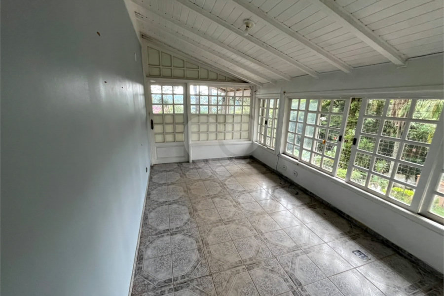 Casa à venda ou para alugar com 5 quartos em Roseira, Mairiporã, SP