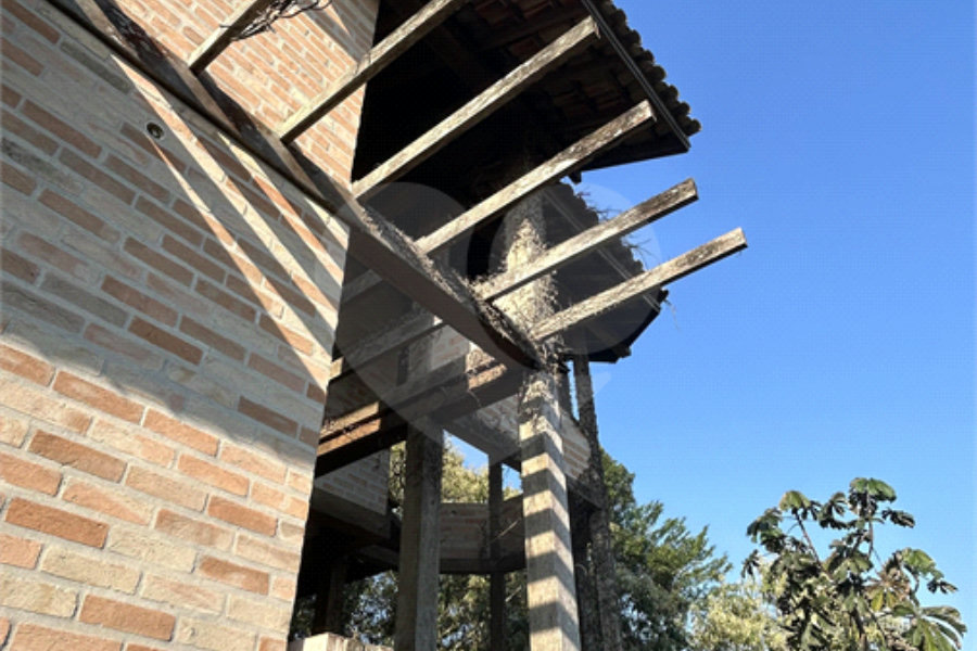 Casa à venda com 3 quartos, sendo 2 suítes,  no condomínio Alpes da Cantareira, Mairiporã - SP
