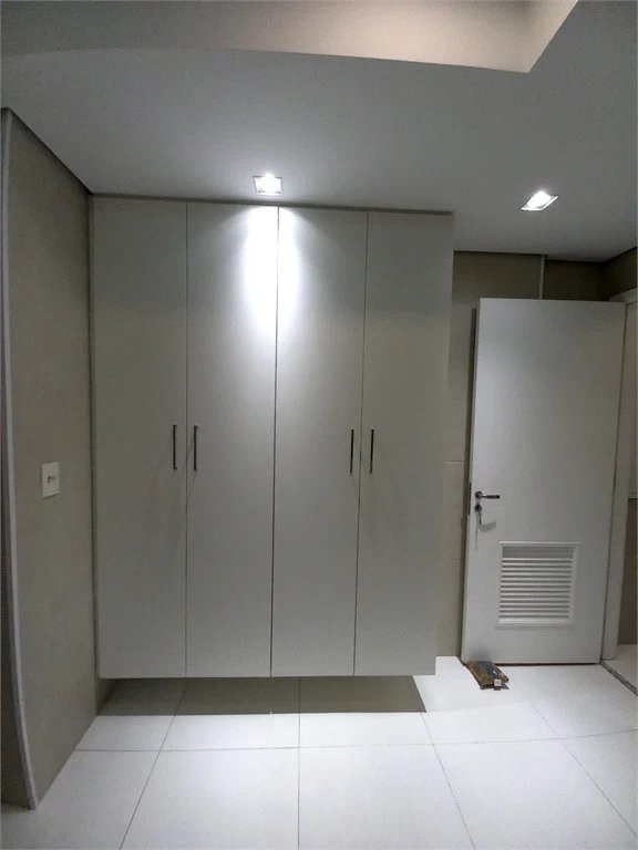 Apartamento à venda com 4 suítes em Vila Suzana, São Paulo, SP