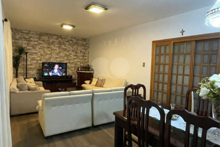 Sobrado à venda com 5 quartos, sendo 1 suíte, em Alto da Boa Vista, São Paulo, SP