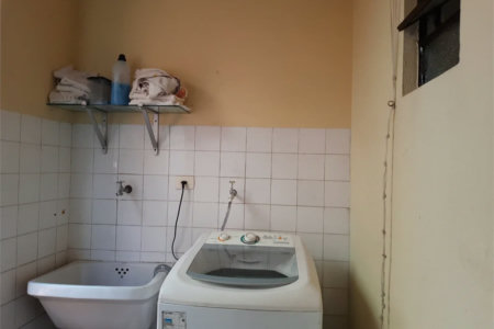 Casa à venda com 4 quartos, sendo 1 suíte, em Parque Continental, São Paulo, SP