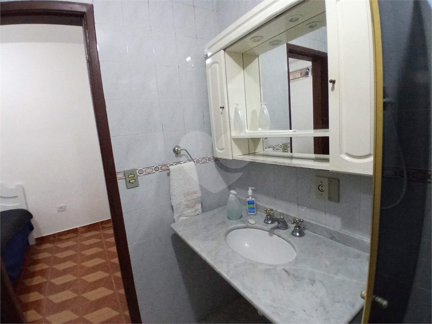 Casa Térrea à venda ou para alugar com 4 quartos, sendo 1 suíte, em Jardim Aeroporto, São Paulo, SP