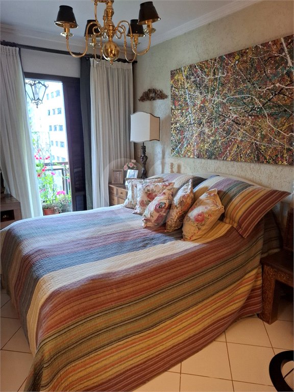 Apartamento à venda com 4 quartos, sendo 2 suítes,  em Brooklin Paulista, São Paulo, SP