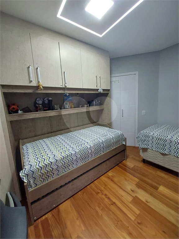 Sobrado à venda com 3 quartos, sendo 1 suíte, em Vila Nova Socorro, Mogi das Cruzes, SP