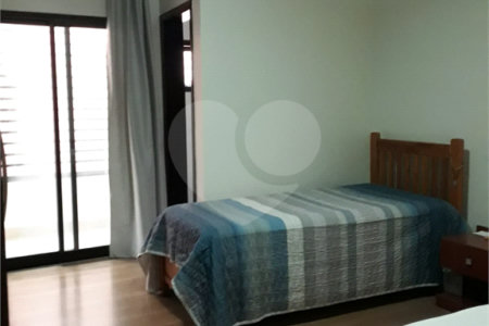 Casa Térrea à venda com 3 quartos, sendo 1 suíte,  em Vila Áurea, Poá, SP