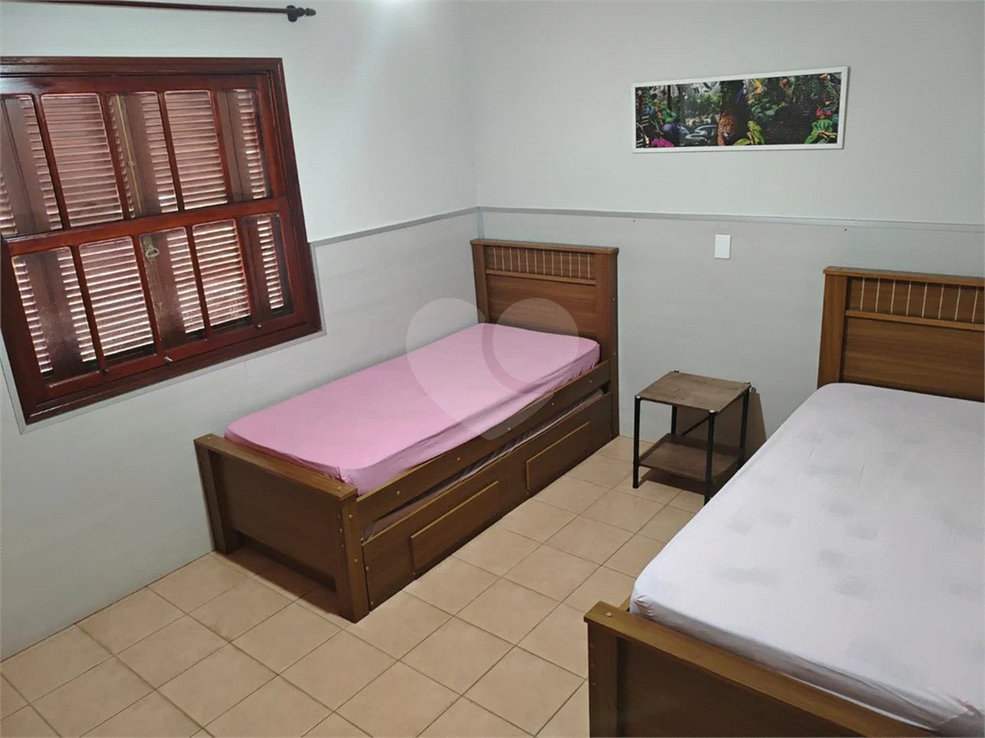 Casa à venda com 4 quartos, sendo 2 suítes,  em Country Residencial Felix, Bom Jesus dos Perdões, SP