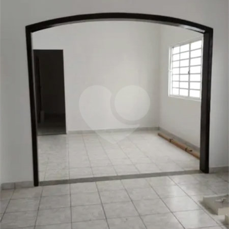 CASA A VENDA NO CENTRO COM 3 DORMITÓRIOS, 1 SUÍTE, 4 VAGAS, SÃO JOSÉ DOS CAMPOS/SP.