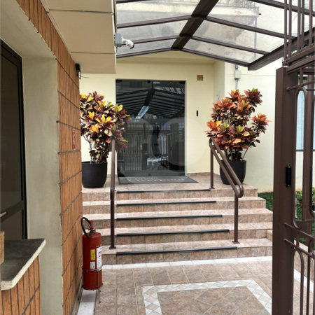 Apartamento de 01 dormitório com terraço e vaga perto do metrô
