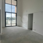 Charme, conforto e vista livre na Vila Clementino – 98 m² com pé-direito duplo!