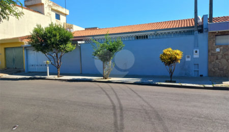 Casa Térrea à venda com 3 quartos, sendo 1 suíte,  em Parque Santa Felícia Jardim, São Carlos, SP