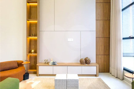 Casa Térrea – Condomínio Maria Cândida - 300 m² de terreno - 212 m² de área construída - 4 vagas de garagem, sendo 2 cobertas - Sala de jantar e estar integradas, com pé-direito duplo e cortina - 3 suítes com ar-condicionado, sendo 1 master com closet – planejado – Roupeiro – Escritório - Cozinha