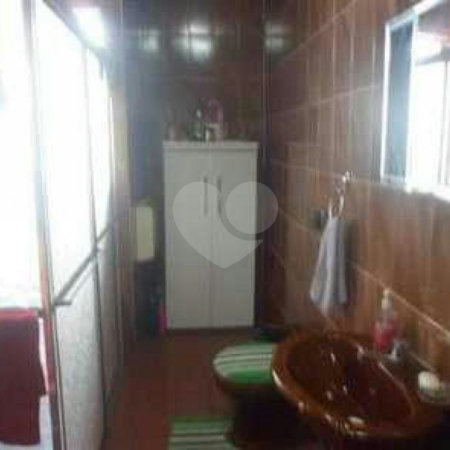 Casa à venda com 2 quartos, sendo 1 suíte, no condomínio Travessa Carmem Lúcia Carneiro,88, São Paulo - SP