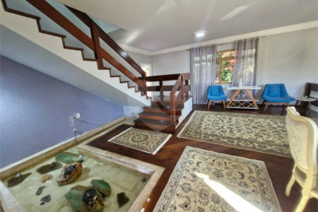 Casa à venda com 4 suítes no condomínio Villa Viana II, Cotia - SP