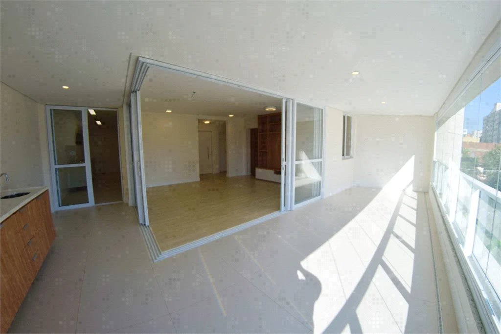 Apartamento à venda com 3 suítes em Vila Romana, São Paulo, SP