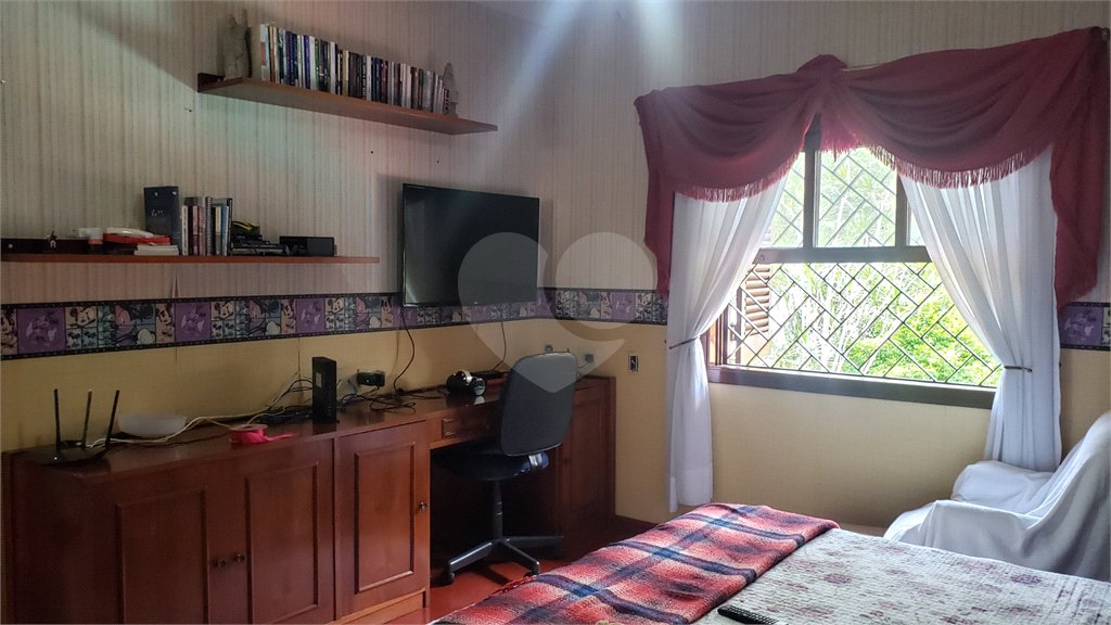 Sobrado à venda com 4 quartos, sendo 2 suítes, em Jardim Marajoara, São Paulo, SP