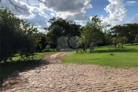 Casa à venda com 4 quartos, sendo 2 suítes, no condomínio Zuleika Jabour, Salto - SP