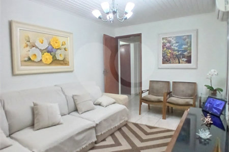 Casa à venda com 3 quartos, sendo 1 suíte, em Vila Rica, São Paulo, SP