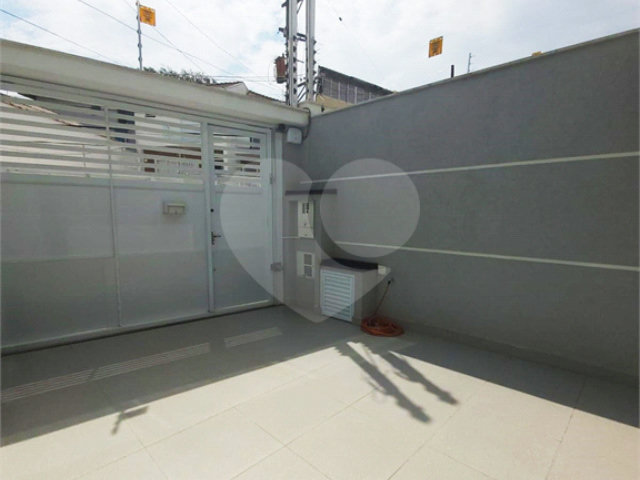 Sobrado à venda com 2 suítes em Vila Constança, São Paulo, SP