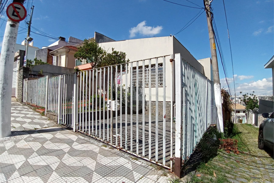 Casa à venda com 4 quartos, sendo 2 suítes, em Santana, São Paulo, SP