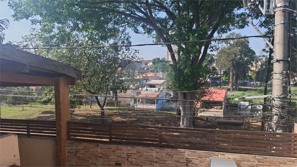 Sobrado à venda com 6 quartos, sendo 1 suíte,  em Vila do Encontro, São Paulo, SP