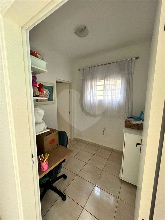 Casa à venda com 3 quartos, sendo 1 suíte,  no condomínio Portal do Sabiá, Araçoiaba da Serra - SP