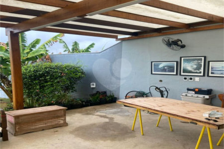 Casa de Vila à venda com 3 quartos, sendo 1 suíte,  em Cidade São Francisco, São Paulo, SP