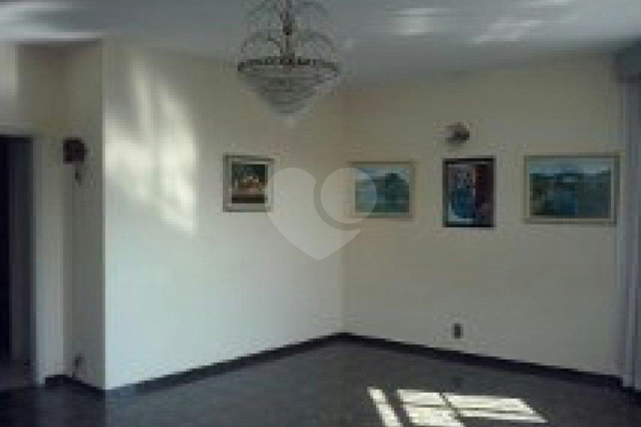 Casa à venda com 3 quartos, sendo 1 suíte, em Parque Vitória, São Paulo, SP