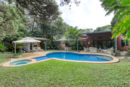 Casa à venda com 5 quartos, sendo 4 suítes, em Brooklin Velho, São Paulo, SP