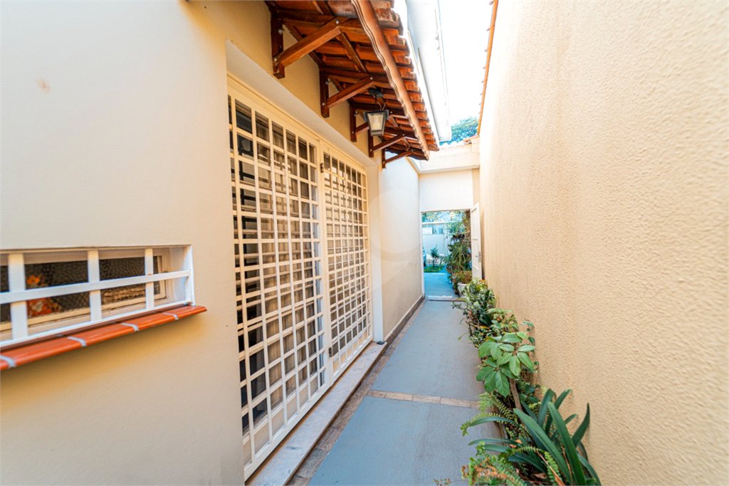 Sobrado à venda com 3 quartos, sendo 1 suíte, em Moema, São Paulo, SP