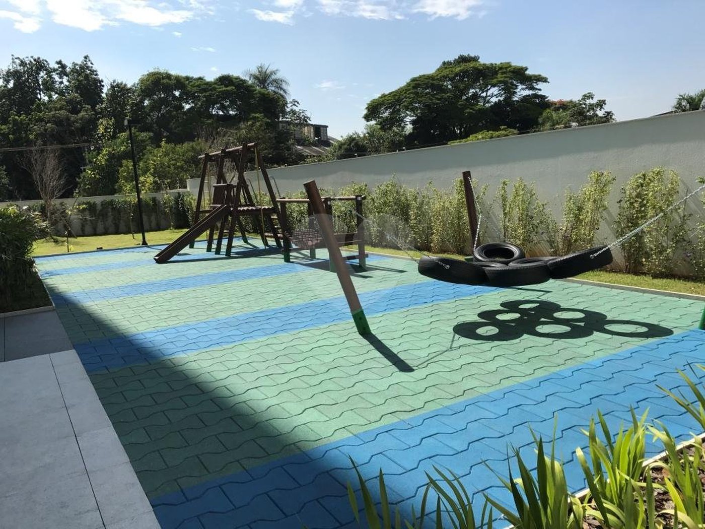 Apartamento à venda ou para alugar com 3 quartos, sendo 2 suítes, em Vila Anastácio, São Paulo, SP