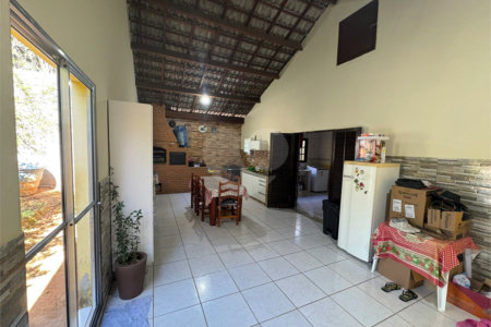 Casa à venda com 3 quartos, sendo 1 suíte, em Jardim Casa Branca, Suzano, SP