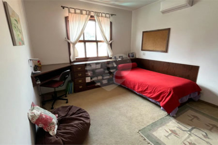 Casa à venda com 4 quartos, sendo 2 suítes, em Lar São Paulo, São Paulo, SP