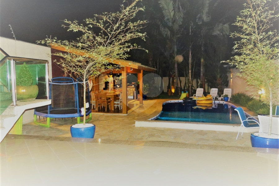 Casa à venda com 4 suítes em Jardim Floresta, São Paulo, SP