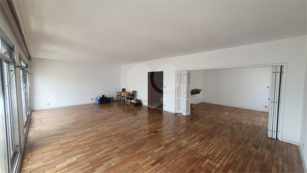 Apartamento à venda com 3 quartos, sendo 2 suítes, em Jardim Paulista, São Paulo, SP