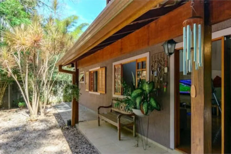 Casa à venda com 4 quartos, sendo 2 suítes, em Granja Viana, Cotia, SP