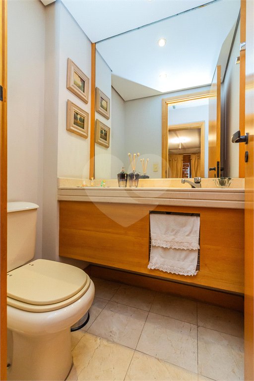 Apartamento à venda com 4 quartos, sendo 3 suítes, em Alto da Lapa, São Paulo, SP