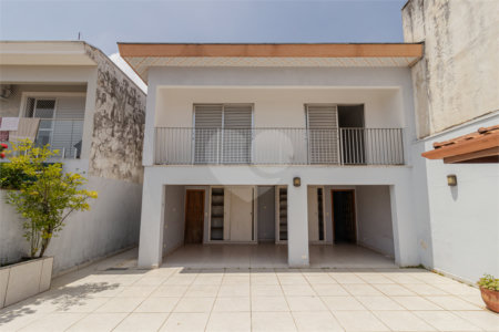 Casa Térrea à venda com 4 quartos, sendo 2 suítes, em Bosque da Saúde, São Paulo, SP