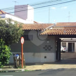 Prédio para venda com 6 kitnets.