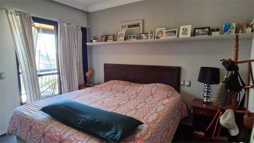 Apartamento à venda com 3 quartos, sendo 2 suítes, em Real Parque, São Paulo, SP