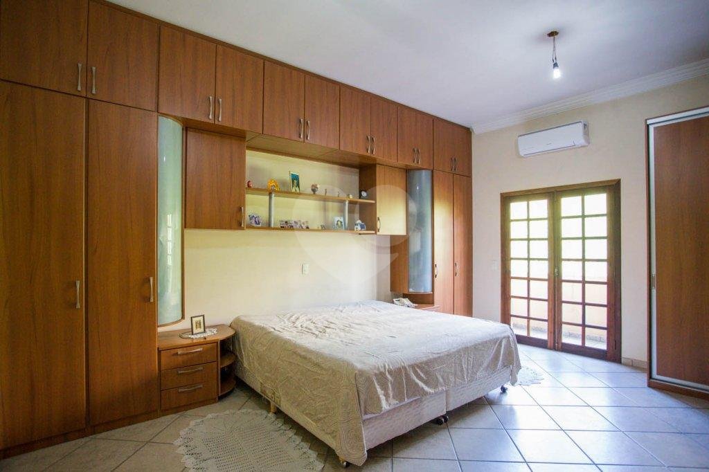 Casa à venda com 4 suítes em Cidade São Francisco, São Paulo, SP